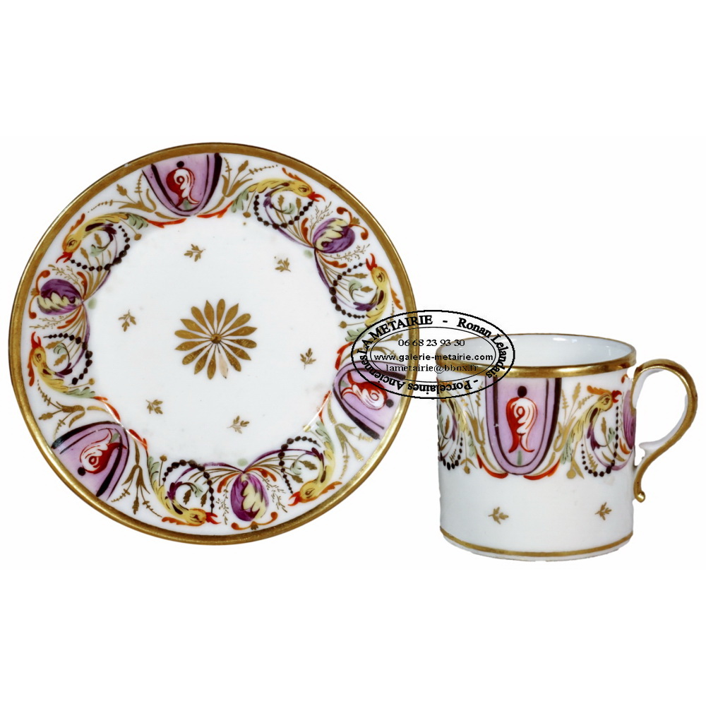 TASSE et sa SOUCOUPE - en porcelaine de PARIS