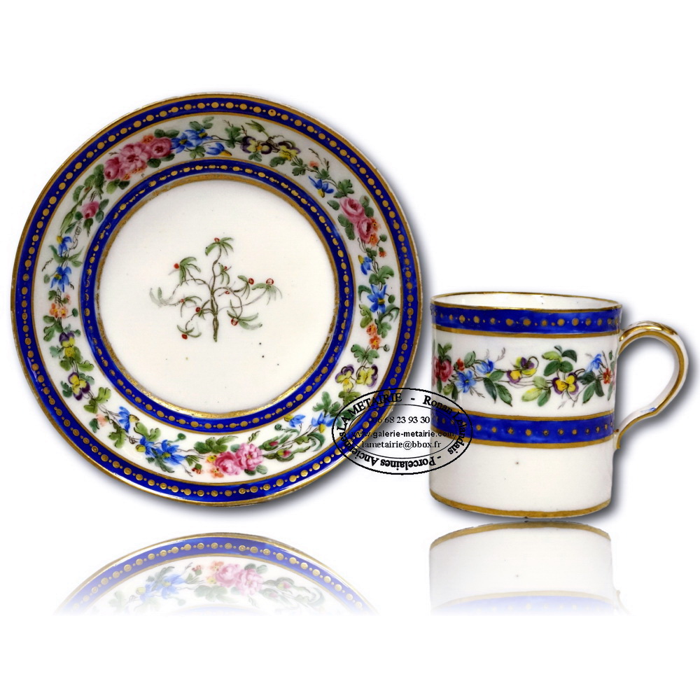 Manufacture de SÈVRES - TASSE litron et sa SOUCOUPE (3e grandeur) - Ep. XVIIIe