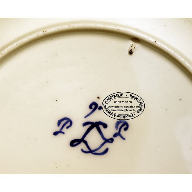 Assiette à potage en porcelaine de Sèvres - XVIIIe siècle - N.98847