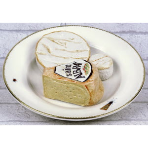 ASSIETTE_TROMPE-L_OEIL_FROMAGES-SAINT-ALBRAY-DIDIER_GARDILLOU-4