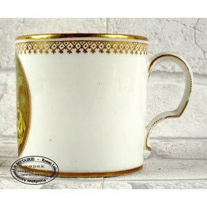 LILLE-TASSE_et_sa_SOUCOUPE-3