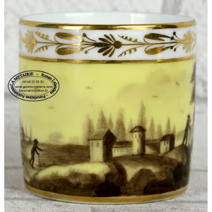 PARIS-TASSE_et_sa_SOUCOUPE-fond_jaune-3