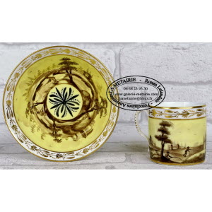 PARIS-TASSE_et_sa_SOUCOUPE-fond_jaune-7