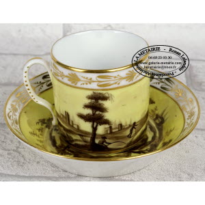 PARIS-TASSE_et_sa_SOUCOUPE-fond_jaune-9