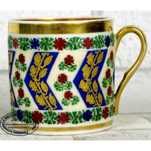 PARIS-TASSE_et_sa_SOUCOUPE-fond_vert-_1