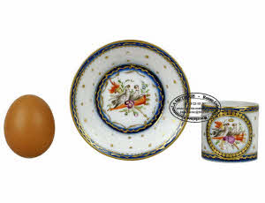 Porcelaine de BORDEAUX - Atelier de VERNEUILH et NEVEU - Tasse miniature