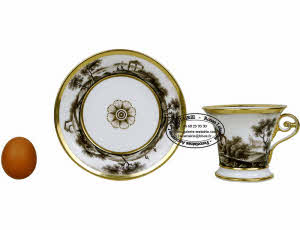TASSE à CHOCOLAT et sa SOUCOUPE en porcelaine de PARIS - Manufacture de NAST 