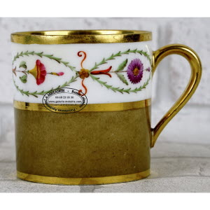 Porcelaine_de_SEVRES-Tasse-2