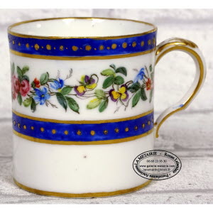 SEVRES-TASSE_et_sa_SOUCOUPE-2