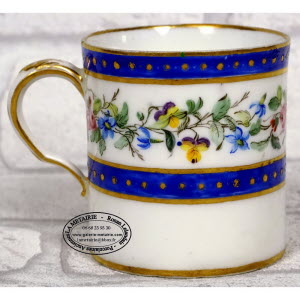 SEVRES-TASSE_et_sa_SOUCOUPE-4