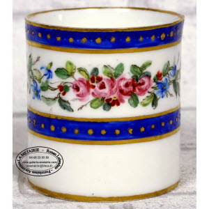 SEVRES-TASSE_et_sa_SOUCOUPE-5