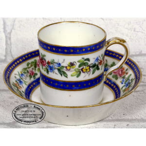 SEVRES-TASSE_et_sa_SOUCOUPE-7