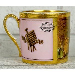TASSE_et_sa_SOUCOUPE-Auberge-PARIS-5